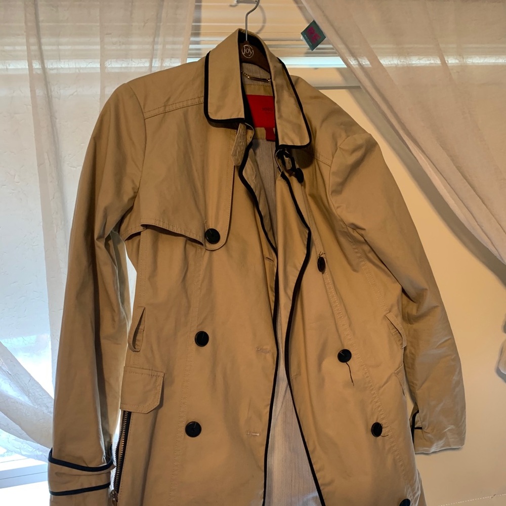 Trench coat
